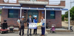광주광일라이온스클럽 회장, 고향에 사랑의 쌀 기탁