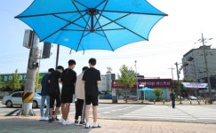 태안군, 더우면 쉬어가세요!그늘막 설치