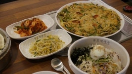 송도맛집 송도칼국수본점에서 다양한 종류의 칼국수를 한자리에서 맛볼 수 있어