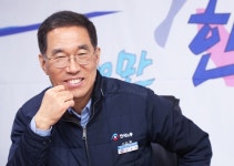 김주영 한국노총 위원장, 노조원 백만돌파·노동시간단축·삼성전자 노조 조직 이뤄