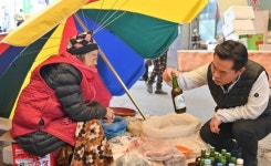 박정현 부여군수, 설 명절 전통시장 방문