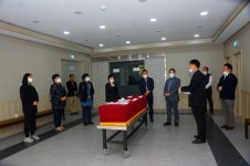 정안의전장례써비스 | 돌보미연대 개정된 공영장례 지원비스 개시