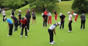 블루원배 한국주니어골프선수권대회 첫날 경기 치열