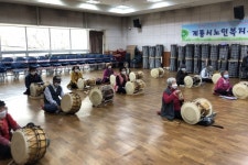 계룡시노인복지관, 계룡시니어대학 대면·비대면 강의 운영