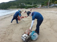 목포해수청, 피서철 진도 금갑해수욕장 정화활동 실시