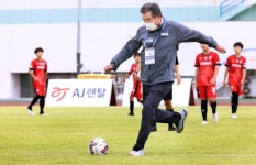 김동일 보령시장, JS CUP U12&11 한국유소년축구대회 시축