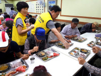 굿모닝병원, 나눔과 섬김의 집 배식 봉사