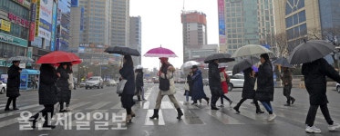 비 내리는 울산 삼산로