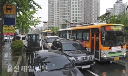 울산, 버스정류장 앞 불법주정차