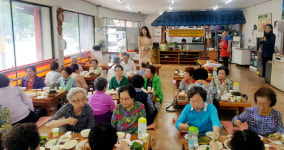 울산 반구2동 신사동왕족발, 구교경로당 어르신 식사대접