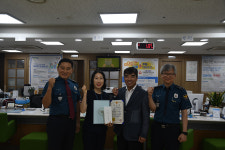 울산 동부경찰서, 보이스피싱 피해 예방 은행원에 감사장