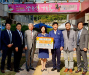 화학강소기업 4개사, 어르신 복지증진 기금 전달