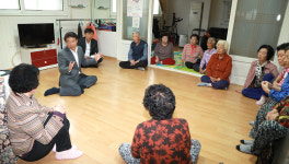 울산 정천석 동구청장, 한글교실 경로당 의견수렴