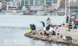 울산 슬도 방파제 강태공