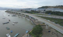 울산신항 인입철도 개통… 환동해 물류 거점항만 도약