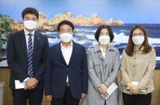 울산 동구, 남목도서관 명칭 선정 당선자 포상
