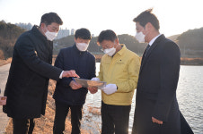 울주군수, 청량읍 삼정리 반정저수지 점검