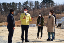 박태완 중구청장, 중구야구장 조성공사 현장 점검