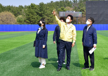 박태완 울산 중구청장, 중구야구장 조성공사 현장점검