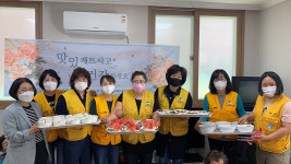 울산 염포동 여성자원봉사회 어르신 짜장밥 대접