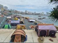 울산 꽃바위 다목적 복합문화공간 아직 공사 중인데… 알박기 텐트 극성