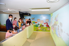 울산 김영길 중구청장, 어린이역사과학체험관 방문