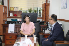 이소영 울산 남구의원, 문수실버복지관장과 간담회