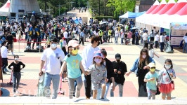 온 가족이 함께 즐기는 어린이날 큰잔치