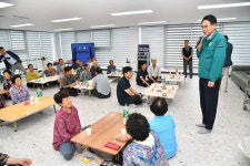 울주군수 무더위쉼터 방문