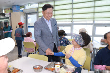 동구청장, 노인복지시설 현장 방문