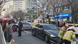 울산, 약사동서 4중 추돌… 1명 경상