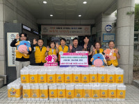 팔등로 기부거리 상인회·이마트24 본사, 신정3동 취약계층에 사랑의 휴지 나눔