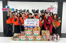 용인대 국가대표 형제 태권도장, 수암동에 라면 후원