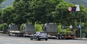 울산 선바위교 인근 대형화물차 불법 주·정차로 몸살