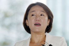 '기레기 발언' 이재정 민주당 대변인 