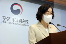 공정위, 안드로이드 OS 강매한 구글 제재..