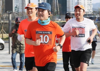 [여·야 대권주자 대해부] ⑦ '구태 정치 치료백신' 안철수 국민의당 대표