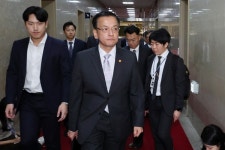 예산안 논의 올스톱에 국회 온 최상목