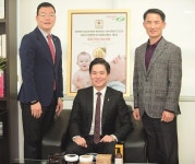 떠오르는 중견기업 CEO 탐방 - 백옥생 (주)더모나코리아 김성철 회장