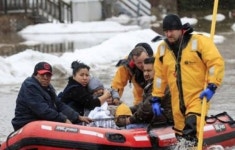 美중서부 강력한 사이클론에 홍수피해...6개주 비상사태 선포