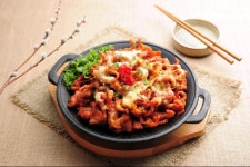 소자본 술집창업 닭발전문점포차 15년 우수 브랜드 본초불닭발의 장수 비결