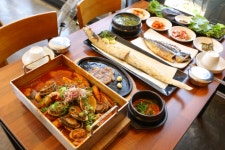 제주도 가볼맛한곳 광해애월점 푸른바다를 감상하며 식사하기에 좋은 핫플레이스로 인기