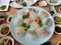 제주 성산 일출봉 근처 현지인 맛집을 찾는다면. 표선 맛집 신산포구자연산횟집