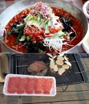 속초맛집 소야촌 더운여름 풍부한 맛의 육회물회·한우삼합으로 입맛 사로 잡아