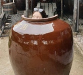 류효영, 술독에 빠진 미모?… 색다른 인스타그램 사진 화제 집중