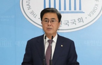김태흠, 통합당 원내대표 경선 포기...주호영.이명수.권영세 3파전 예상