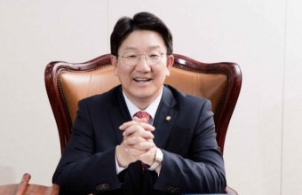 권성동 