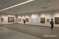 창원파티마병원 파티마갤러리, 감성빈 개인전 Love One Another : 서로 사랑하라