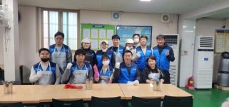군산소상공인위원회, 따뜻한 온정의 무료 급식 봉사활동 펼쳐