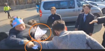 이재명 대표 피습 관련 제기된 의혹과 민주당의 급한 대응
